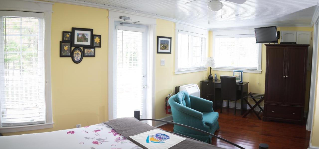 Abbie'S Garden Bed & Breakfast Grand Bank エクステリア 写真