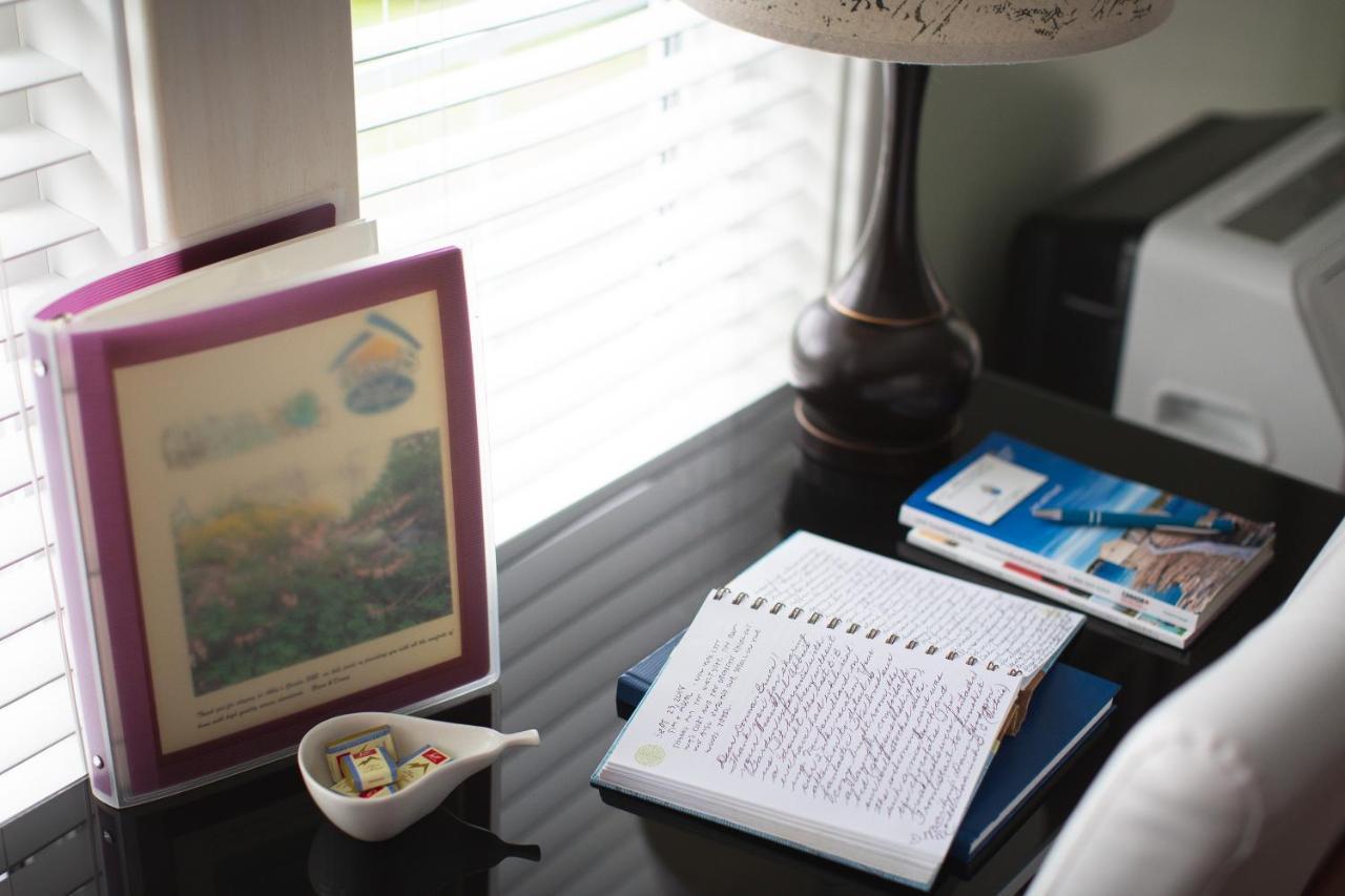 Abbie'S Garden Bed & Breakfast Grand Bank エクステリア 写真
