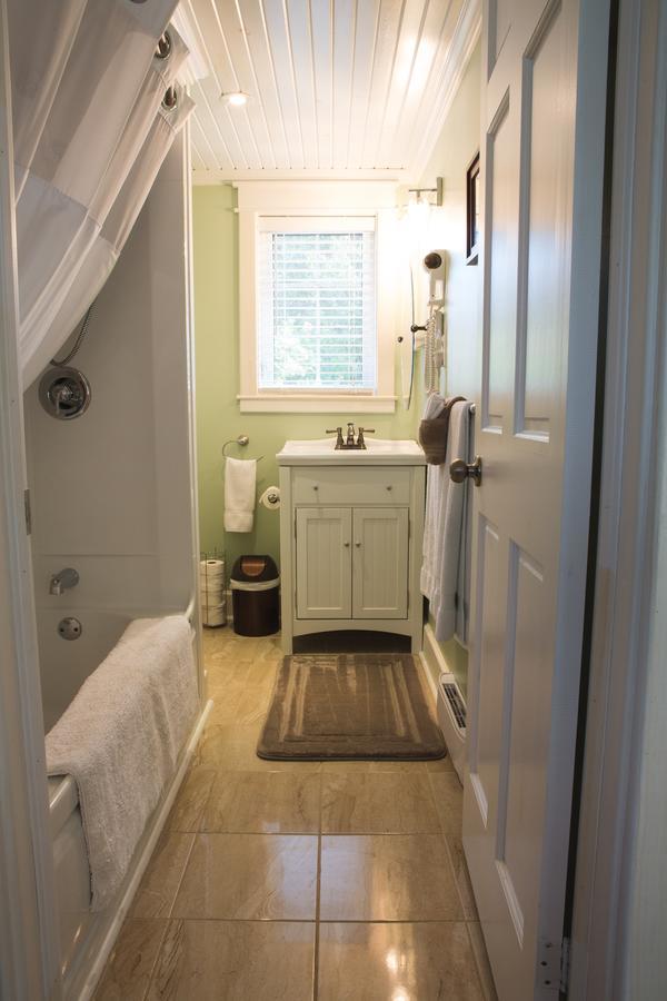 Abbie'S Garden Bed & Breakfast Grand Bank エクステリア 写真