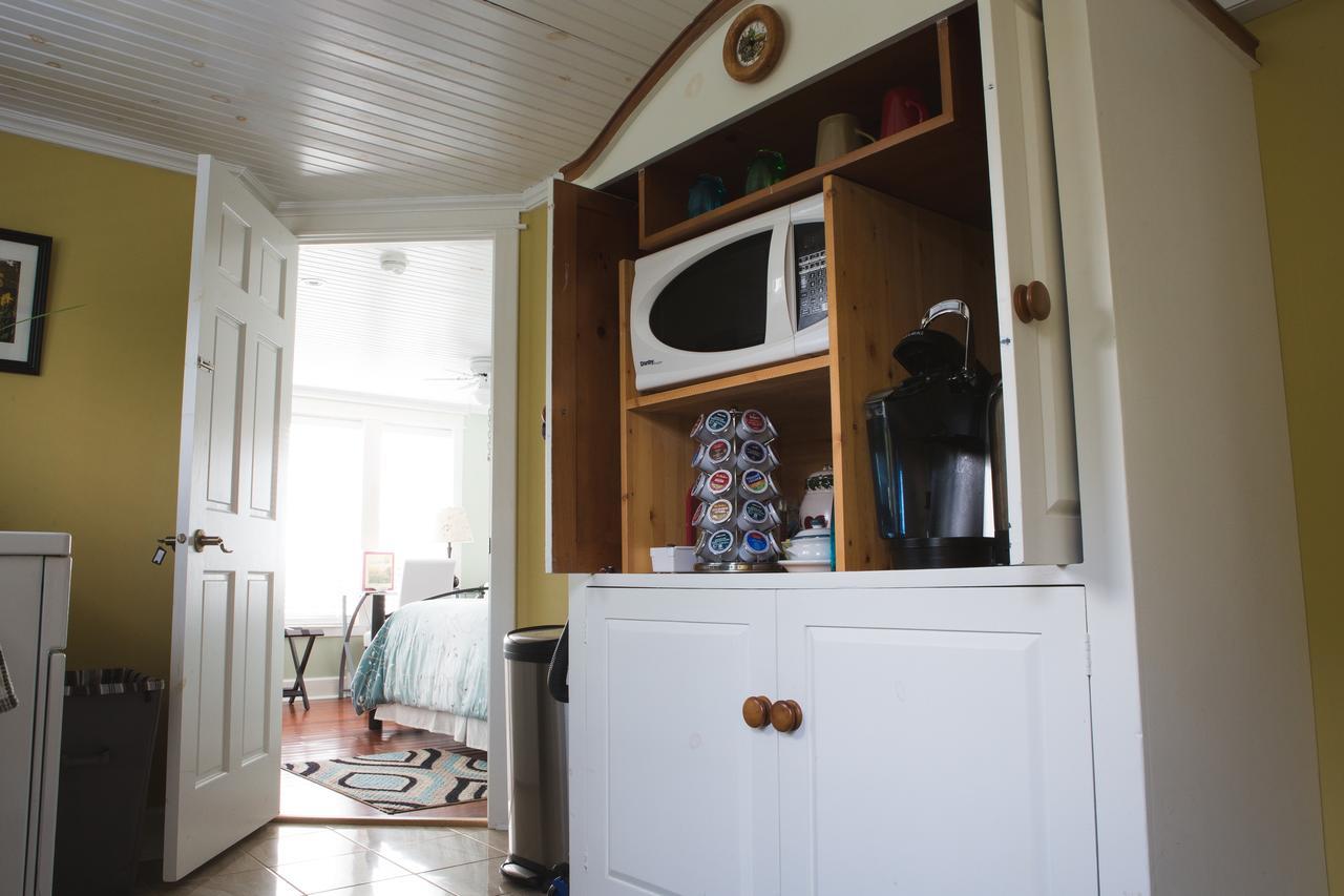Abbie'S Garden Bed & Breakfast Grand Bank エクステリア 写真